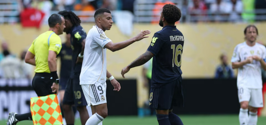  Real Madrid Edge Juventus to Reach CWC QFs